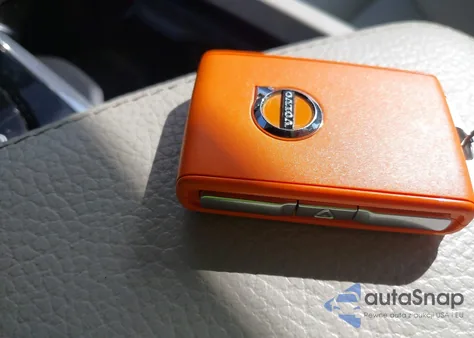 2022 Volvo S60 B5 Momentum z USA, uszkodzony, nr VIN 7JRL12FZ1NG162991